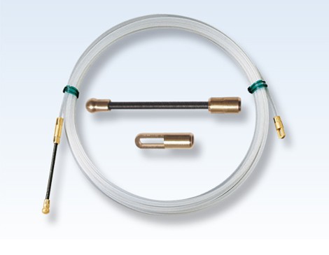 Einziehband mit direkt gepressten Endstücken